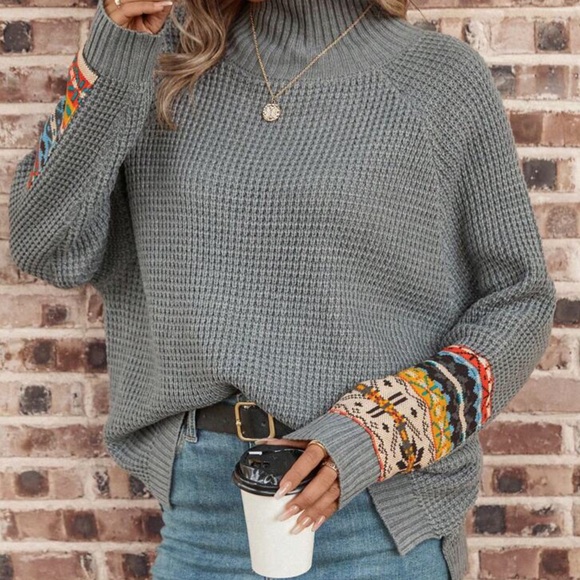 NWT sweater with “patchwork” on sleeves, size M, by SHEIN\Emery Rose. Fits big. - Picture 2 of 9